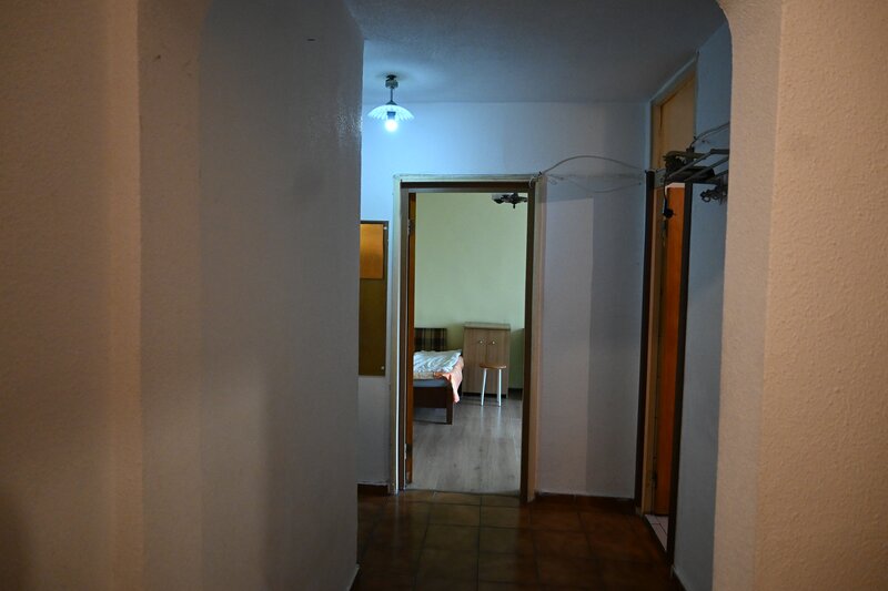 Piata Delfinului, ugent, proprietar,